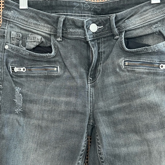 Zara Slim Fit Ripped Jeans Moto Style with zipper Size 4 / 36 - Picture 2 of 10